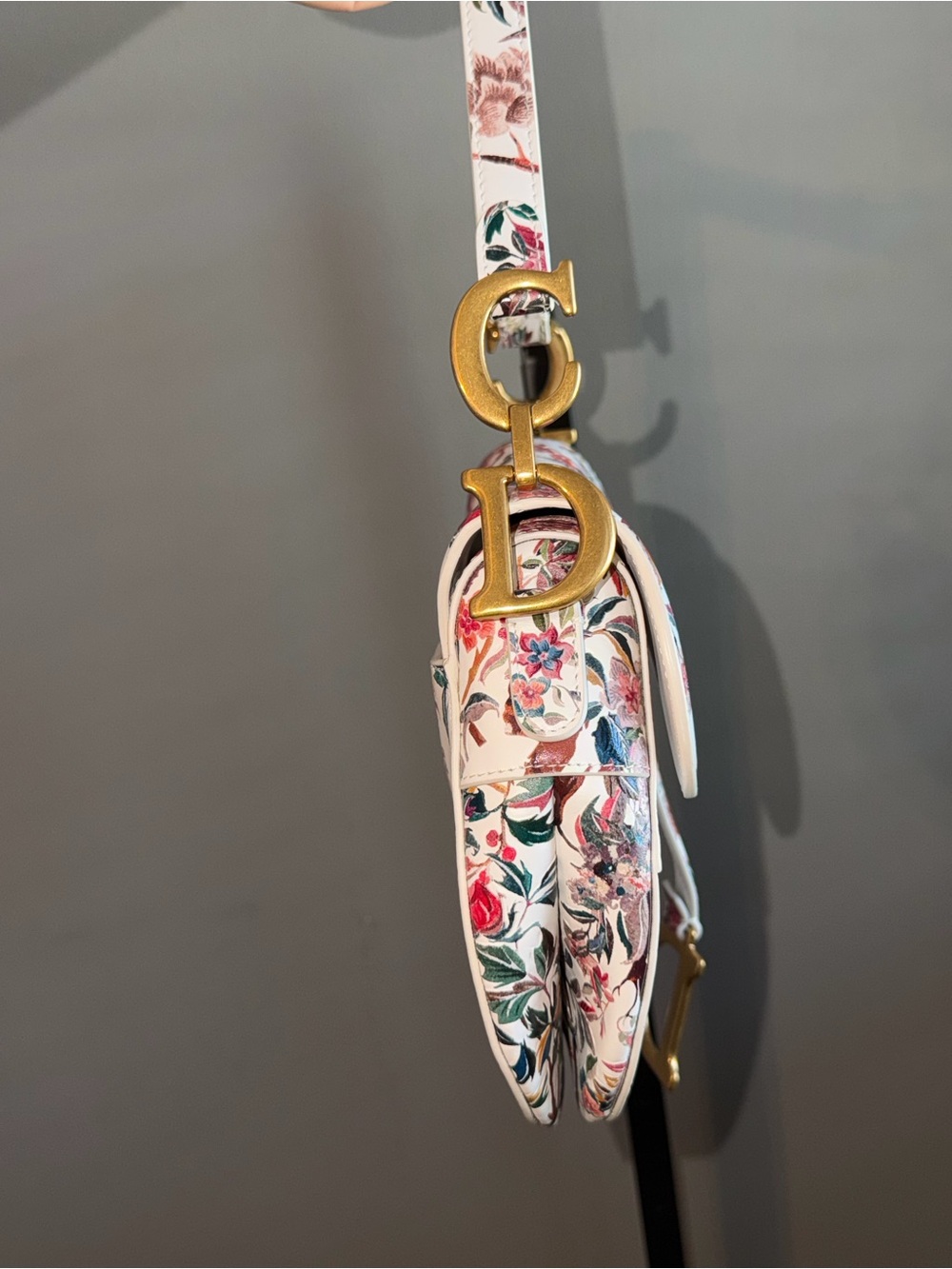 CHRISTIAN DIOR LIMITED EDITION medium Saddle Floral Embroidered Leather - Picture 4 of 5